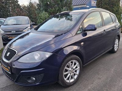 Gebraucht Seat Altea XL Stylance 125 PS (91 kW) 2010 Blau Van / Kleinbus