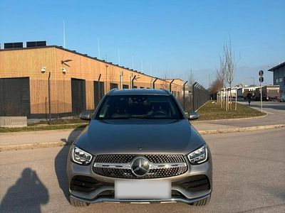Gebraucht Mercedes GLC300 AMG line 194 PS (142 kW) 2022 Silber SUV