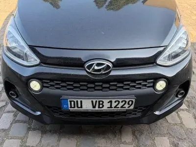 Gebraucht Hyundai i10 67 PS (49 kW) 2018 Schwarz Kleinwagen