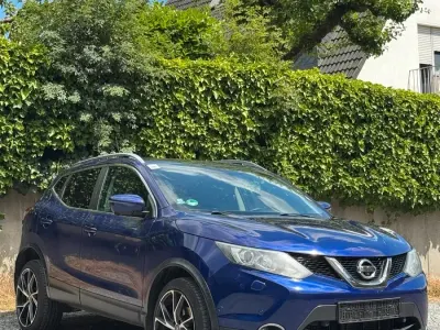 Gebraucht Nissan Qashqai 131 PS (96 kW) 2015 Blau SUV