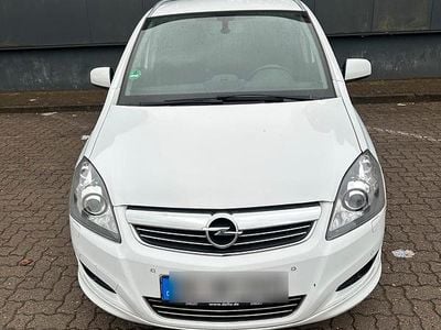 Gebraucht Opel Zafira 125 PS (91 kW) 2012 Weiß Van / Kleinbus