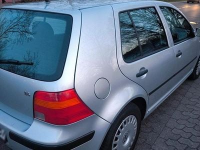 Second-hand VW Golf IV 105 CP (77 kW) 2003 Gri Hatchback