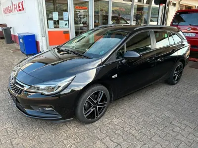 Gebraucht Opel Astra Business 105 PS (77 kW) 2018 Schwarz Kombi