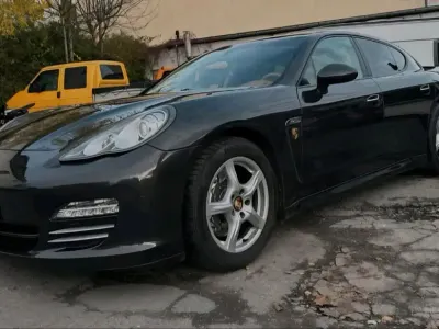 Occasion Porsche Panamera 300 PK (220 kW) 2011 Andere farben Hatchback