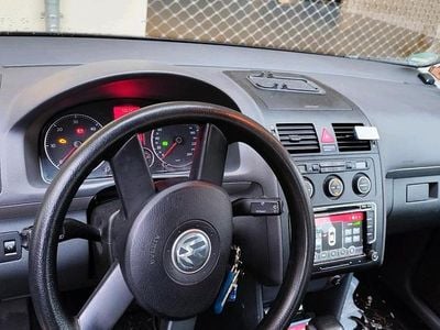 Schwarz Gebraucht 2006 VW Touran Van / Kleinbus | 1.600 € (Guter Preis)
