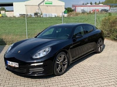 Porsche Panamera 4