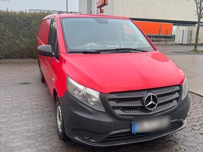 Rot Gebraucht 2015 Mercedes Vito Van | 14.799 € (Fairer Preis)