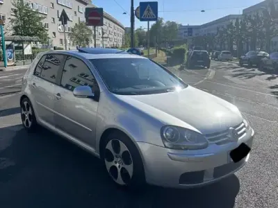 Gebraucht VW Golf V 105 PS (77 kW) 2006 Silber Kleinwagen