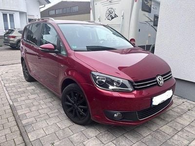 Gebraucht VW Touran Life 140 PS (102 kW) 2014 Rot Van / Kleinbus