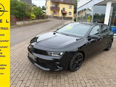 Gebraucht Opel Astra 131 PS (96 kW) 2024 Karbonschwarz Kleinwagen