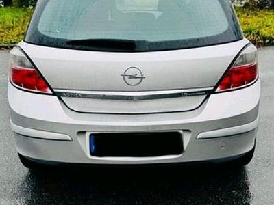 Gebraucht Opel Astra 105 PS (77 kW) 2007 Grau Kleinwagen