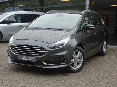 Gebraucht Ford S-MAX Titanium 190 PS (139 kW) 2022 Grau metallic Van / Kleinbus