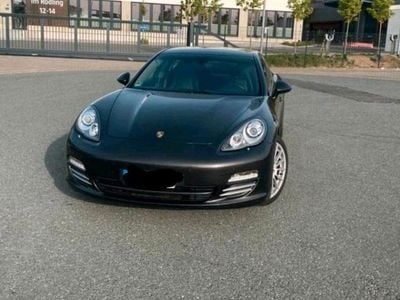 Schwarz Gebraucht 2016 Porsche Panamera Limousine | 29.999 €