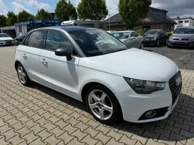 Gebraucht Audi A1 Sportback Ambition 90 PS (66 kW) 2014 Weiß Kleinwagen