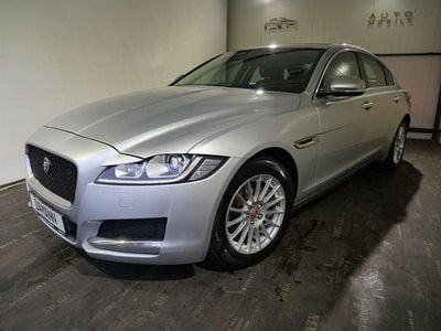 Second-hand Jaguar XF Pure 163 CP (119 kW) 2016 Argintiu Berlinǎ
