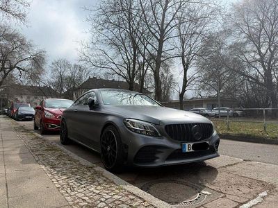 Gebraucht Mercedes C180 AMG line 156 PS (114 kW) 2022 Grau Coupé