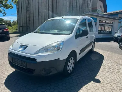 Gebraucht Peugeot Partner Comfort 90 PS (66 kW) 2008 Weiß Van / Kleinbus