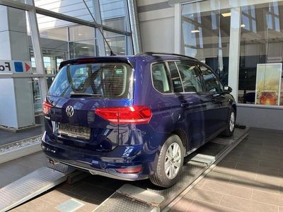 Gebraucht VW Touran Comfortline 150 PS (110 kW) 2021 Blau Van / Kleinbus