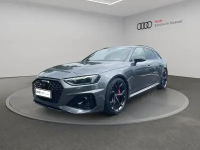 Gebraucht Audi RS4 Comfort 450 PS (330 kW) 2024 Daytonagrau perleffekt Kombi