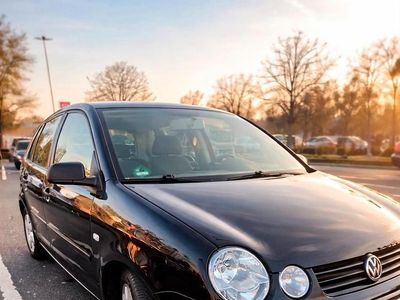 Gebraucht VW Polo 75 PS (55 kW) 2004 Schwarz Kleinwagen