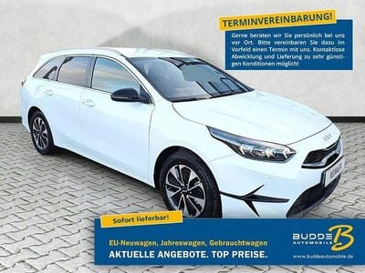 Neu Kia Ceed Sportswagon 101 PS (74 kW) 2025 Yucca stahlgrau metallic Kombi