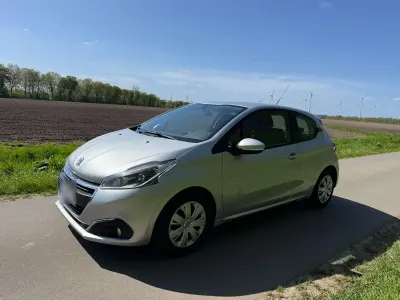 Usata Peugeot 208 Allure 99 CV (72 kW) 2015 Grigio Utilitaria