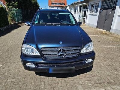 Usata Mercedes ML350 272 CV (200 kW) 2003 Blu SUV