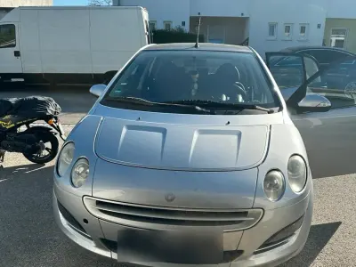 Usado Smart ForFour 75 HP (55 kW) 2005 Cinzento Citadino