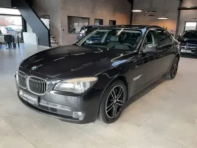 Gebraucht BMW 740 Sport Line 306 PS (225 kW) 2011 Sophistograu ii brillanteffekt Limousine