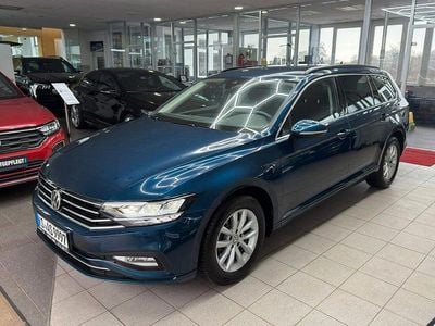 Gebraucht VW Passat Business 150 PS (110 kW) 2019 Aquamarinblau Kombi