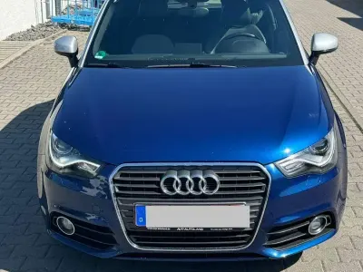 Gebraucht Audi A1 Ambition 122 PS (89 kW) 2011 Blau Kleinwagen