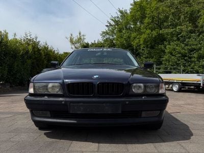 BMW 728