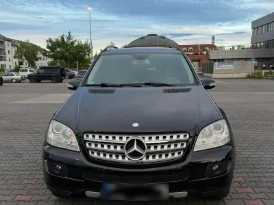 Gebraucht Mercedes ML280 190 PS (139 kW) 2007 Schwarz SUV
