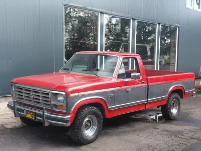 Gebraucht Ford V8 XL 169 PS (124 kW) 1986 Rot SUV