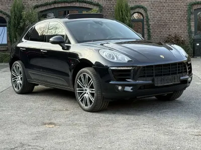 Gebraucht Porsche Macan Turbo 258 PS (189 kW) 2015 Tiefschwarzmetallic SUV