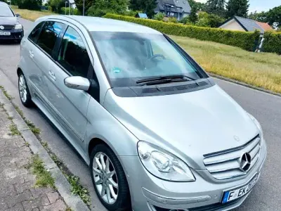 Gebraucht Mercedes B200 136 PS (100 kW) 2006 Grau Van / Kleinbus