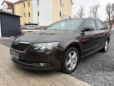 Usado Skoda Superb Exclusive 170 HP (125 kW) 2014 Castanho Carrinha