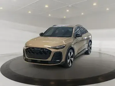 Gebraucht Audi Q5 Sportback Sport 204 PS (150 kW) 2025 Sakhirgold metallic SUV