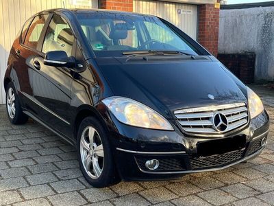 gebraucht Mercedes A180 CDI*SITZHEIZUNG*VORNE+HINTEN PDC*PANO