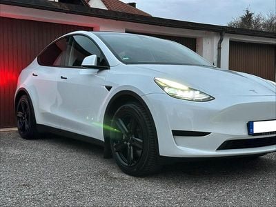 Gebraucht Tesla Model Y Standard Range 219 kW (299 PS) 2024 Weiß SUV