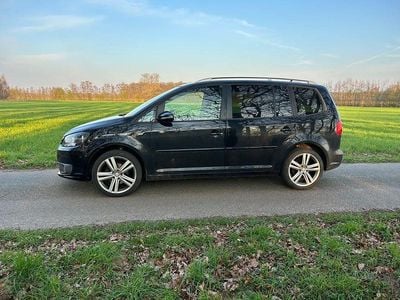 Gebraucht VW Touran Cup 105 PS (77 kW) 2014 Schwarz Van / Kleinbus