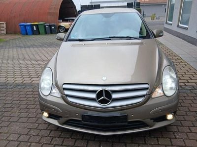 Mercedes R320