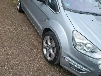 Gebraucht Ford S-MAX Titanium S 200 PS (147 kW) 2011 Silber Van / Kleinbus