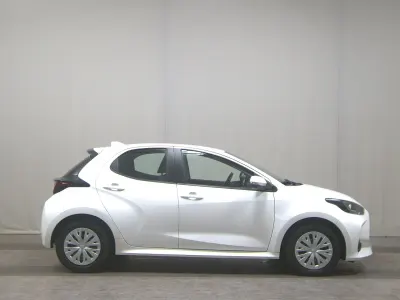 Gebraucht Toyota Yaris Business Edition 92 PS (67 kW) 2022 Weiss Kleinwagen
