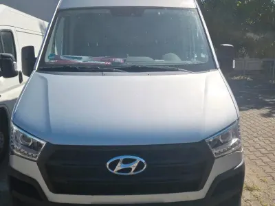 Gebraucht Hyundai H 350 170 PS (125 kW) 2017 Silber Van