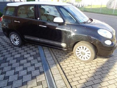 Schwarz Gebraucht 2014 Fiat 500L Van / Kleinbus | 5.500 € (Fairer Preis)