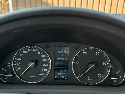 Begagnad Mercedes 220 150 HK (110 kW) 2006 Silver Sedan