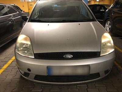 Second-hand Ford Fiesta 80 CP (58 kW) 2007 Argintiu Hatchback