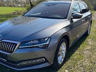 Gebraucht Skoda Superb Style 200 PS (147 kW) 2022 Grau Kombi