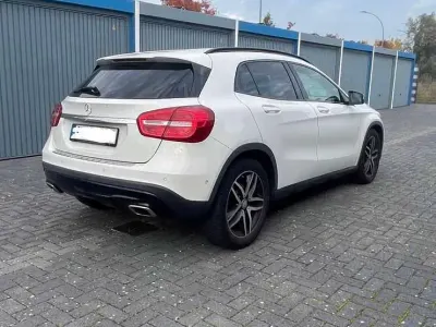 Gebraucht Mercedes GLA200 AMG line 156 PS (114 kW) 2015 SUV